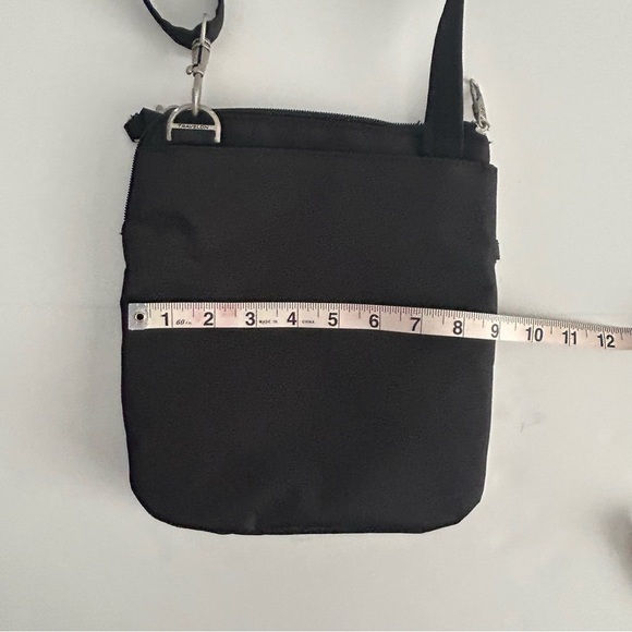 Travelon Anti-Theft Classic Slim Double Zip Crossbody Bag - Picture 8 of 12